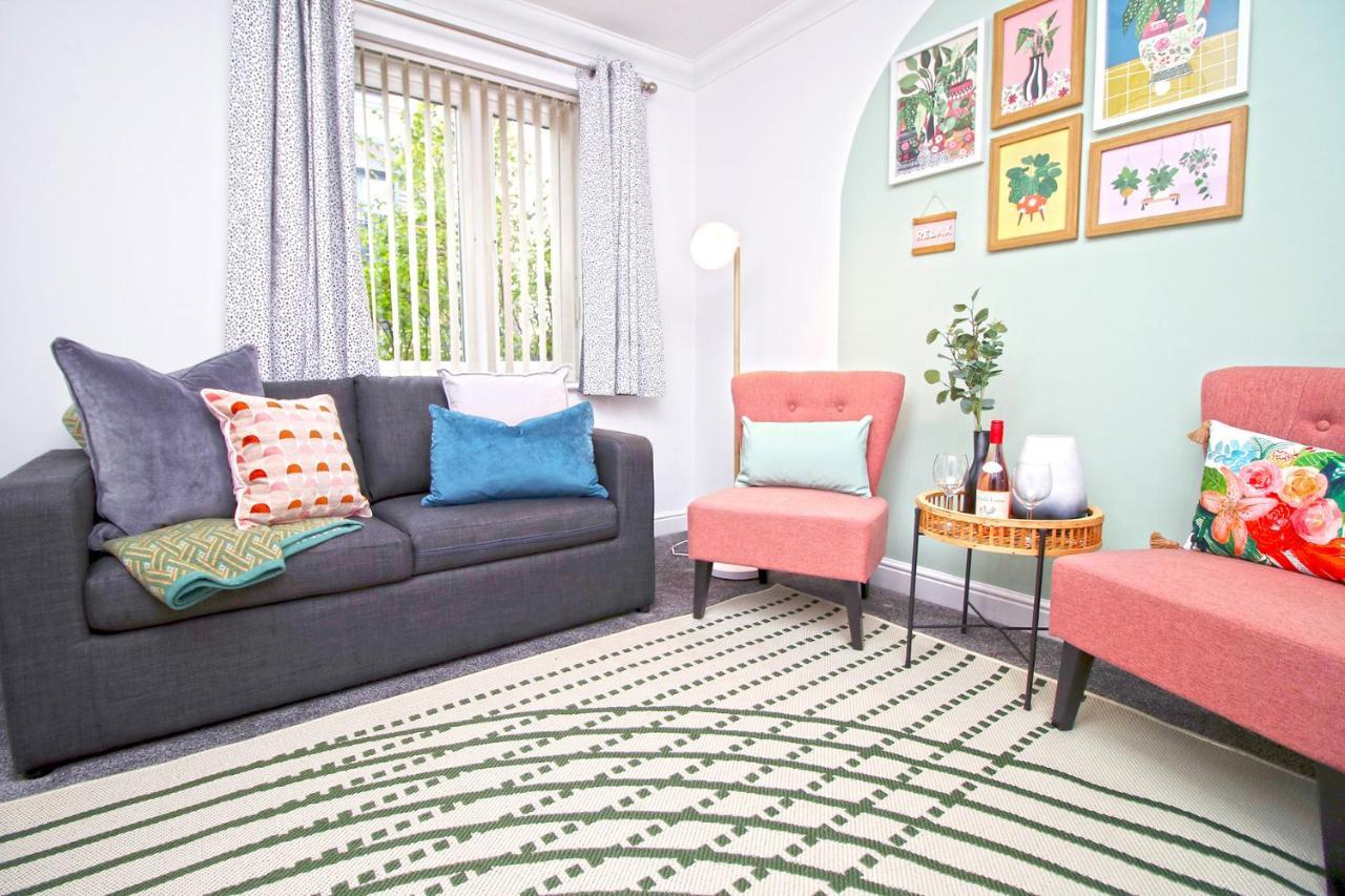 Dock House - 5 Bedroom House - Sleeps 7 ニューポート エクステリア 写真